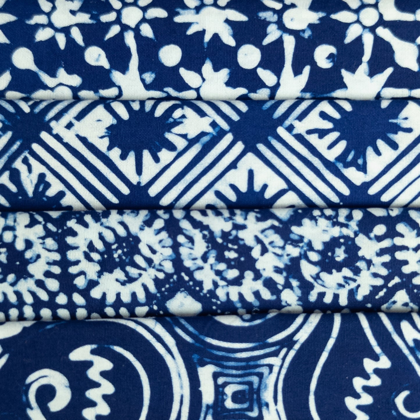 Fat Quarter Set - Traditional Blue & White Batik - 4 pack