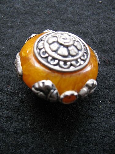 Photo of our Afghan amber bead