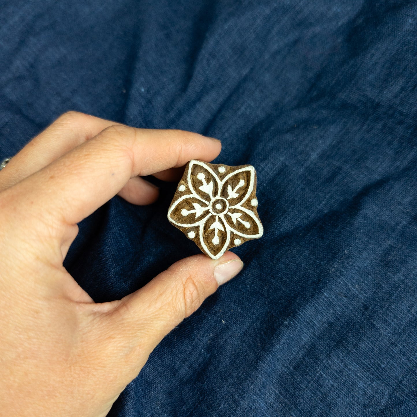 Small Flower Mandala Wooden Printing Block - Handcrafted Fabric Printing and Batik Tools