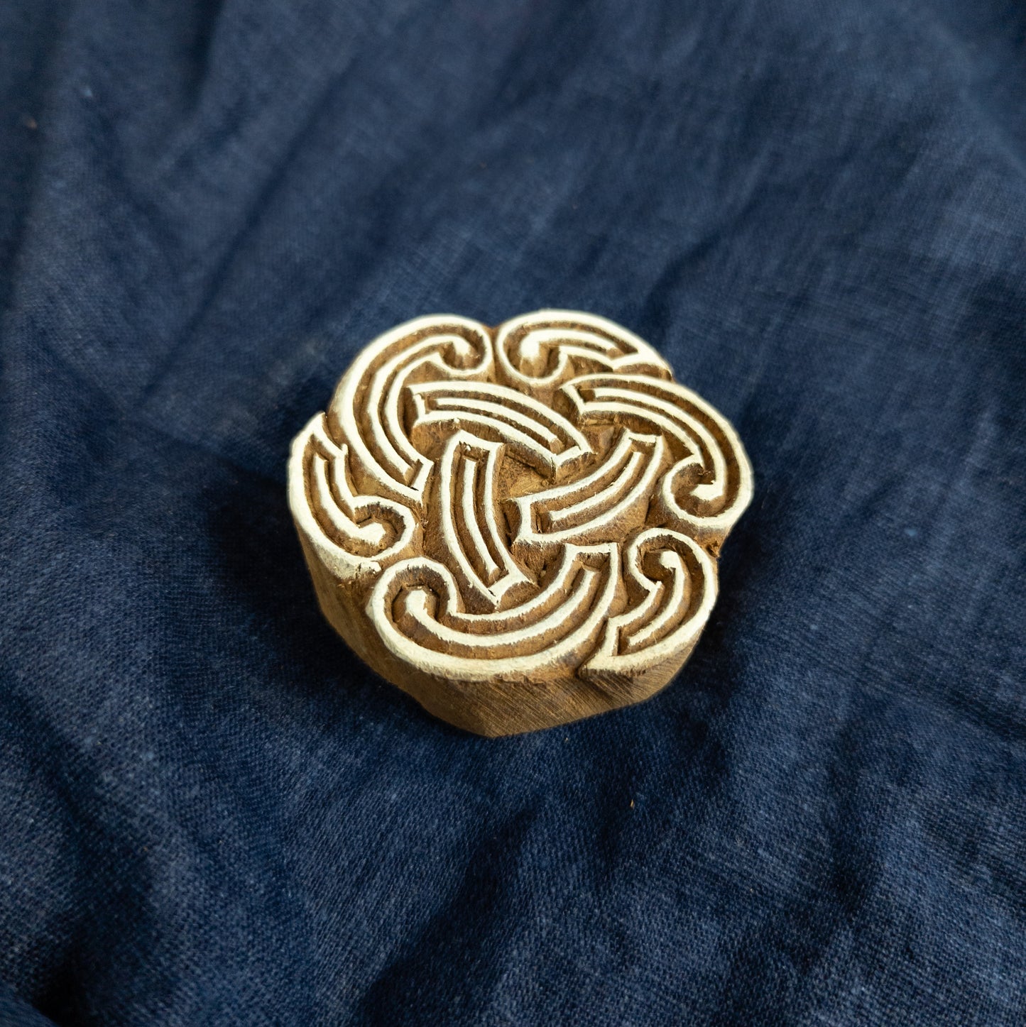 Celtic Knot Wooden Printing Block - Handcrafted Fabric Printing and Batik Tools