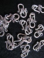 Silver necklace clasp
